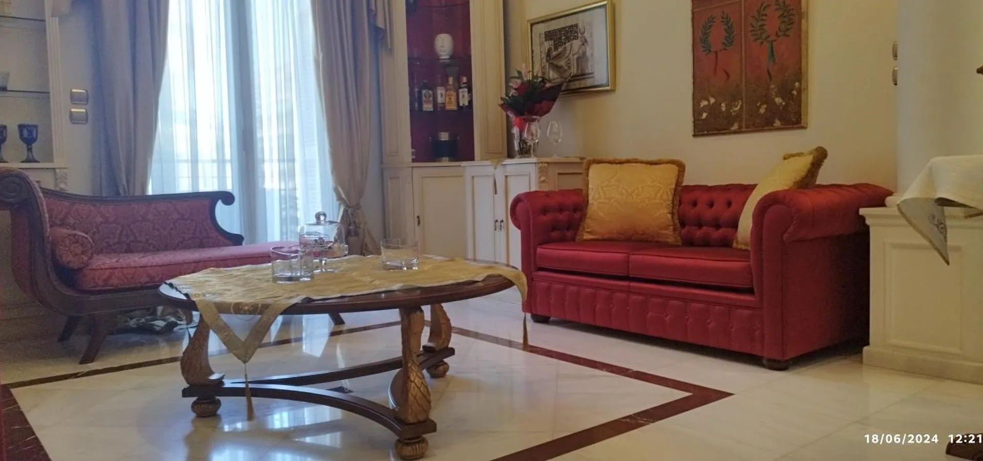 Elegant Tsimiski Neoclassical Apartment Thessaloniki