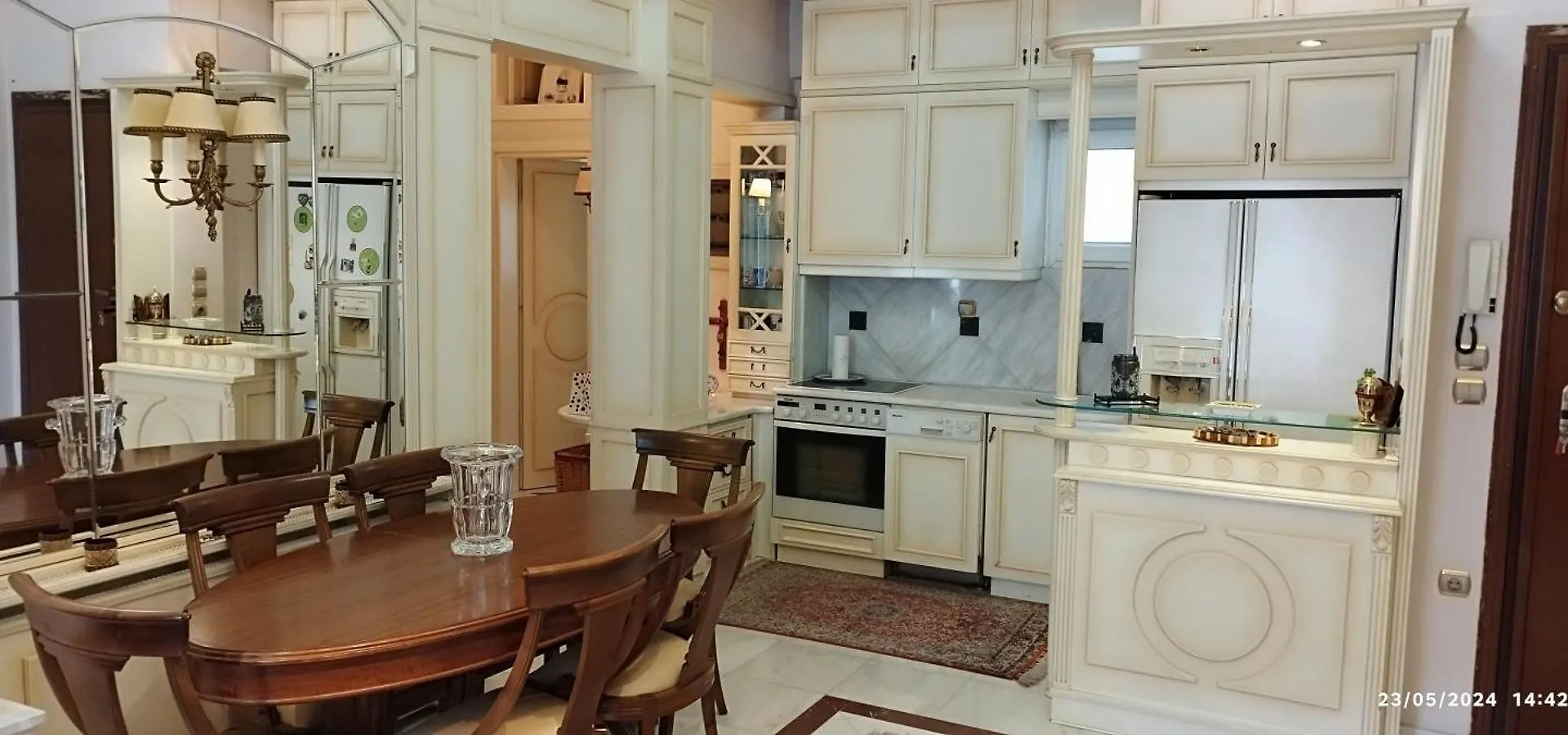 Elegant Tsimiski Neoclassical Apartment Salonicco